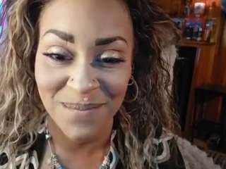 Questo modello è in diretta ora. lushdiamondz