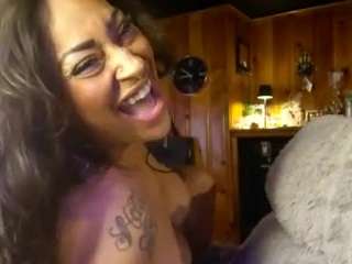 lushdiamondz's live room