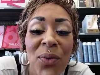 LushDiamonds live cam preview