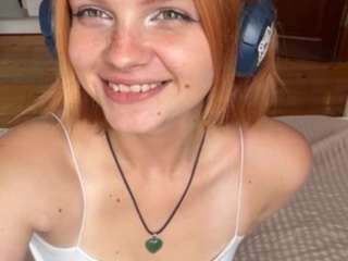 Lily live cam