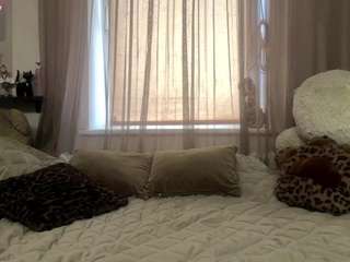 NicolleCliche live cam preview