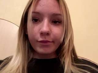 Selena live cam preview