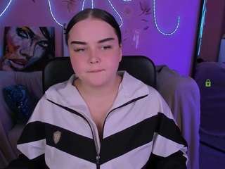 ember-rey Live Webcam on CamSoda