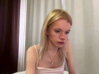 Sophie live cam preview