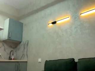 ToshiaKlemencic live cam preview