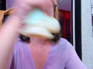 Alaska-Rose live cam preview