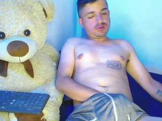 Ethan-savage live cam preview