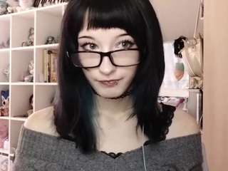 LoreTrusler live cam preview