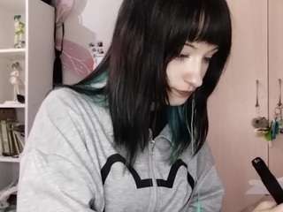 LoreTrusler live cam preview