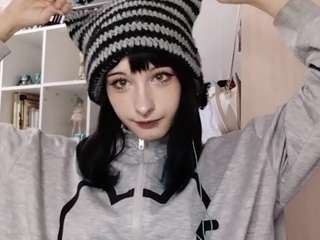 LoreTrusler live cam preview