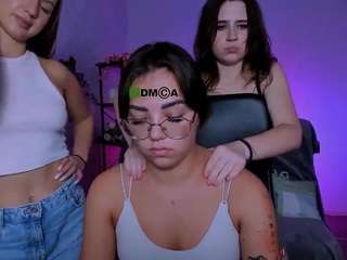 mia-lay
