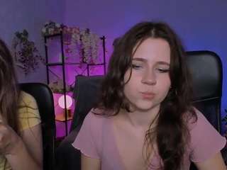 mia-lay live cam preview