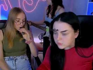 mia-lay