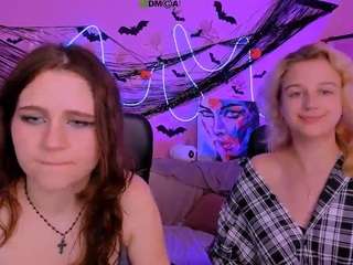 mia-lay live cam preview