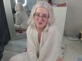nicole-amour