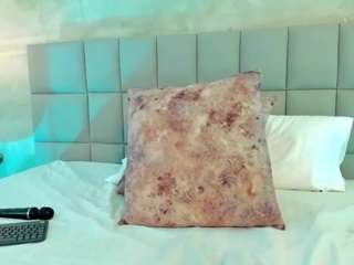 Alaiah-Lopez live cam preview