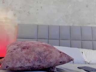 Alaiah-Lopez live cam preview