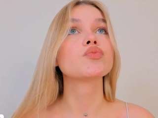 cuteloat live cam preview