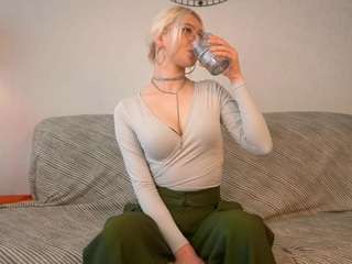 RegeniaPellecchia live cam preview