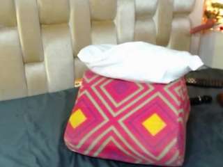 Live webcam model diosaxsexyy on Soda Cams