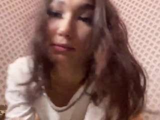 MadieBazzel live cam preview