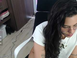 Alessia-Ferrer live cam preview