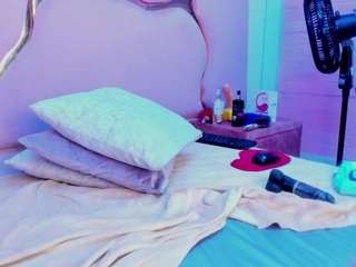 emilybrooksss's live room