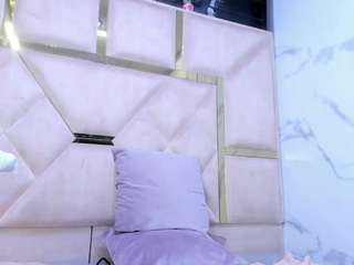 EmilyBrooksSS live cam preview