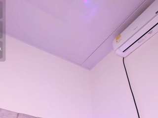 goddess-sara69 live cam preview