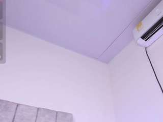 goddess-sara69 live cam preview