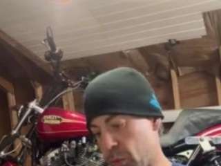 tomjonesing23