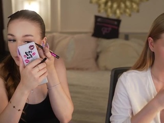 caroline054