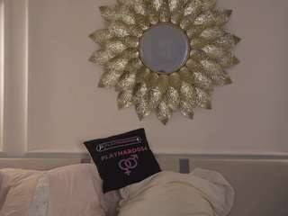 caroline054