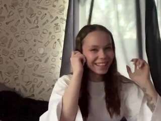 CorinnaVanlue live cam preview