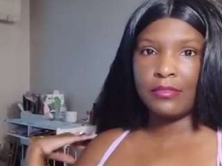 DonnasSecret live cam preview