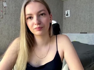 Bella live cam preview