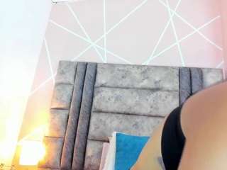 Nahomy-hot