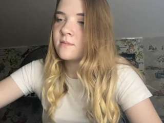 Emma live cam preview