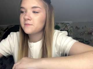 Emma live cam preview