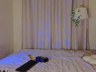 ella-evanss's live room