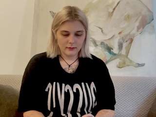 ellabloom's live room