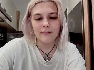 EllaBloom live cam preview