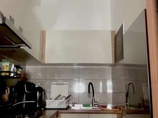 EllaBloom live cam preview