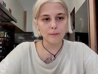 ellabloom Live Webcam on CamSoda