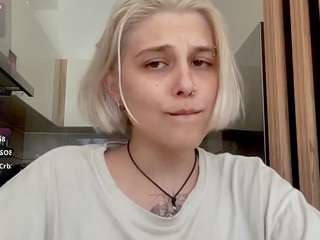 ellabloom's live room