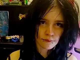 lesliwoolum