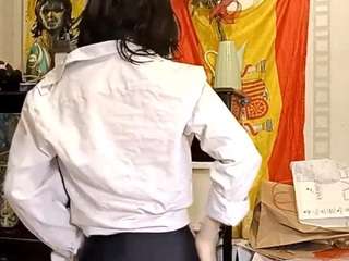 lesliwoolum