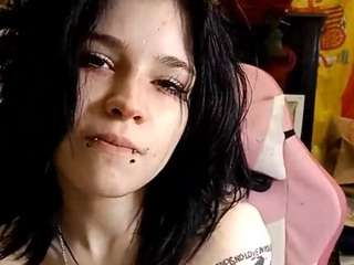 lesliwoolum