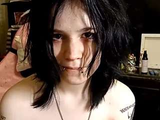 lesliwoolum