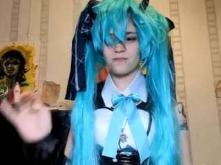 lesliwoolum